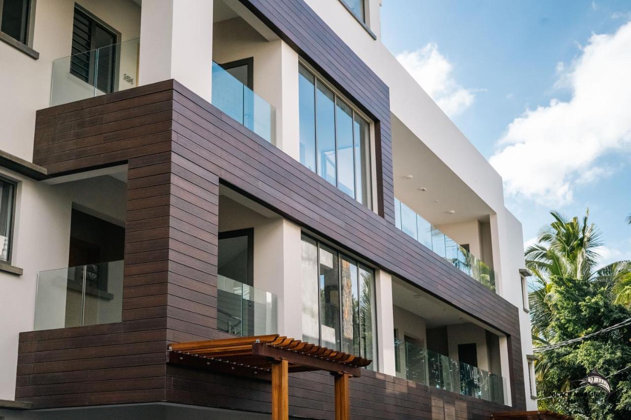 Black Marlin Apartments Pereybere Beach Exterior foto