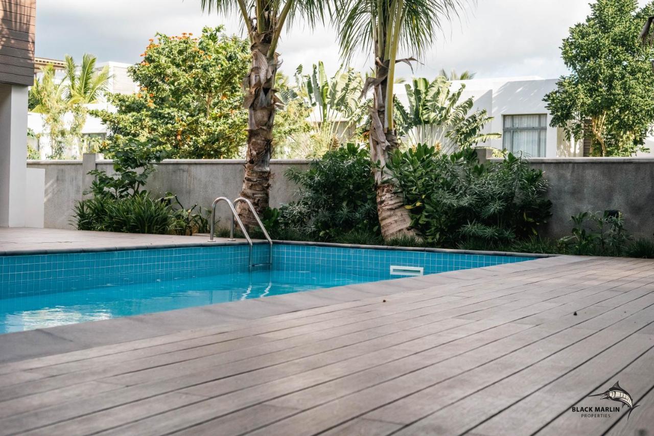 Black Marlin Apartments Pereybere Beach Exterior foto