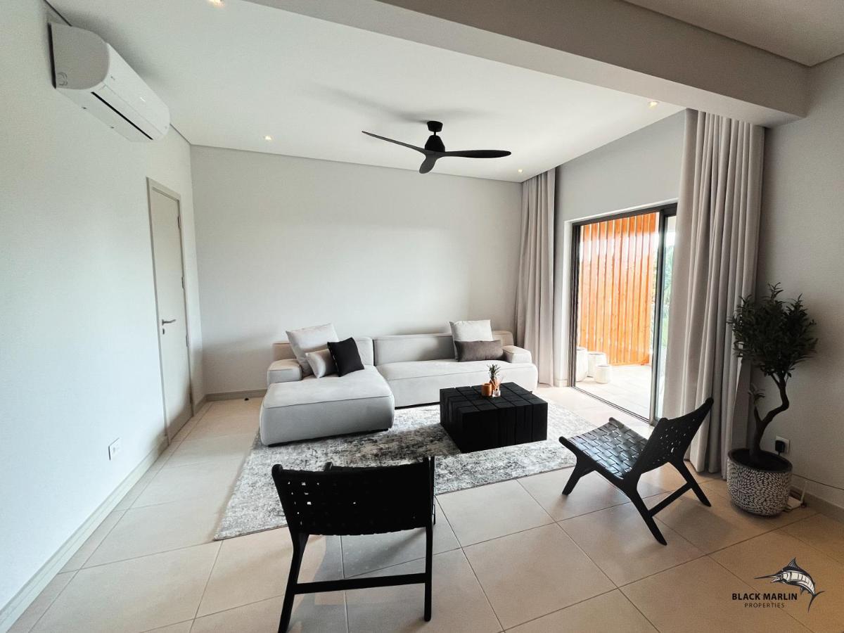 Black Marlin Apartments Pereybere Beach Exterior foto