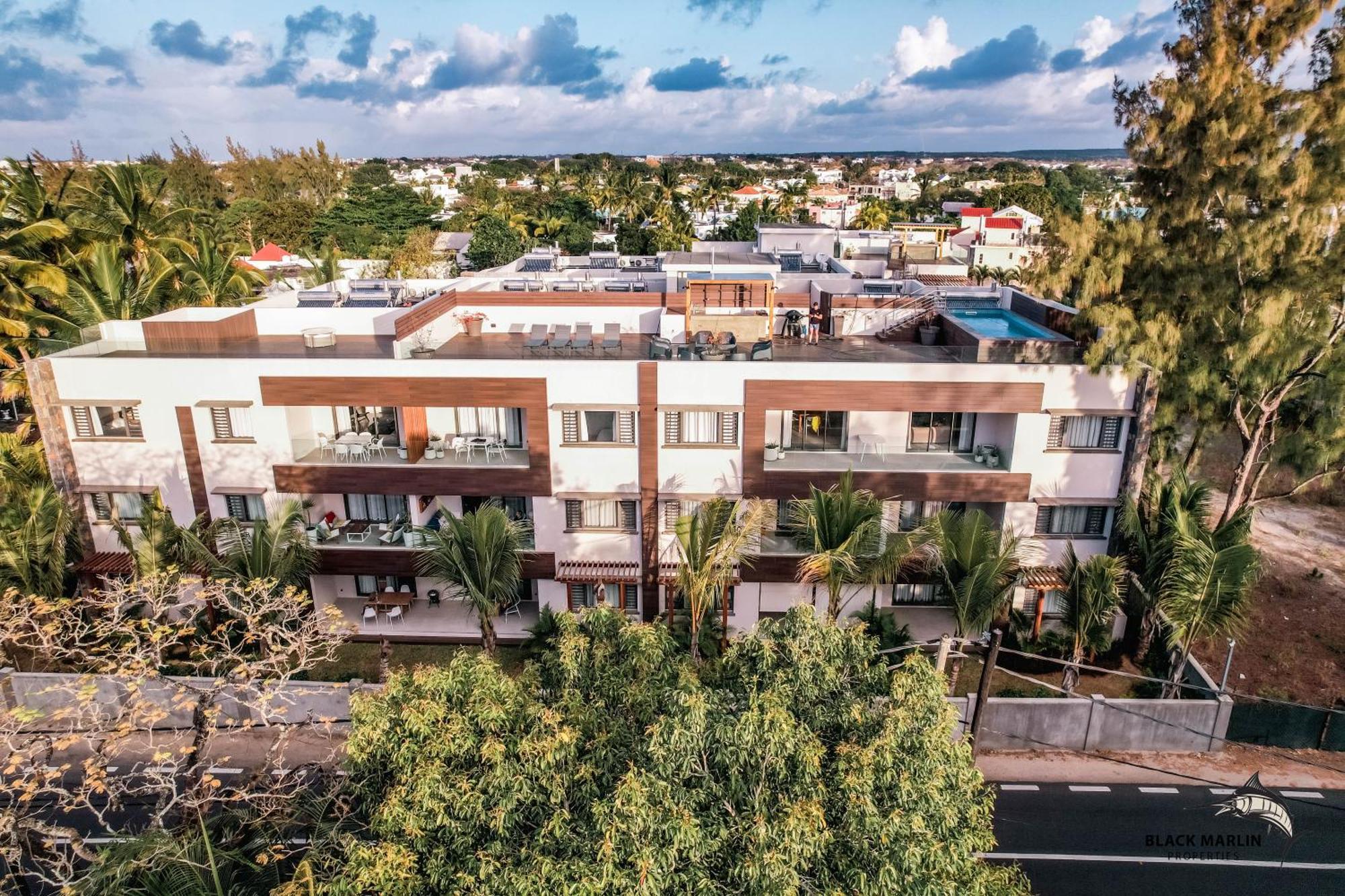 Black Marlin Apartments Pereybere Beach Exterior foto