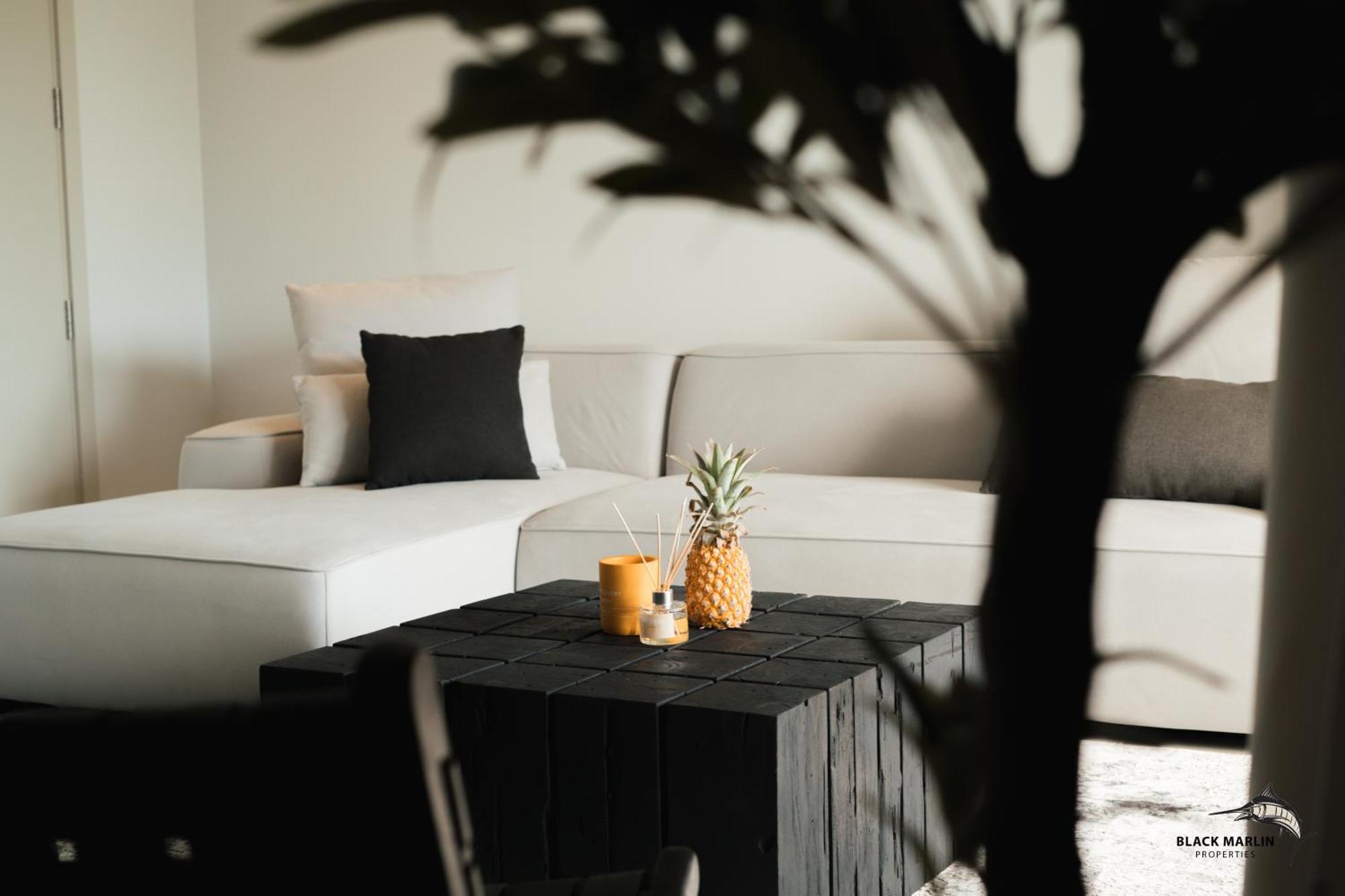 Black Marlin Apartments Pereybere Beach Exterior foto